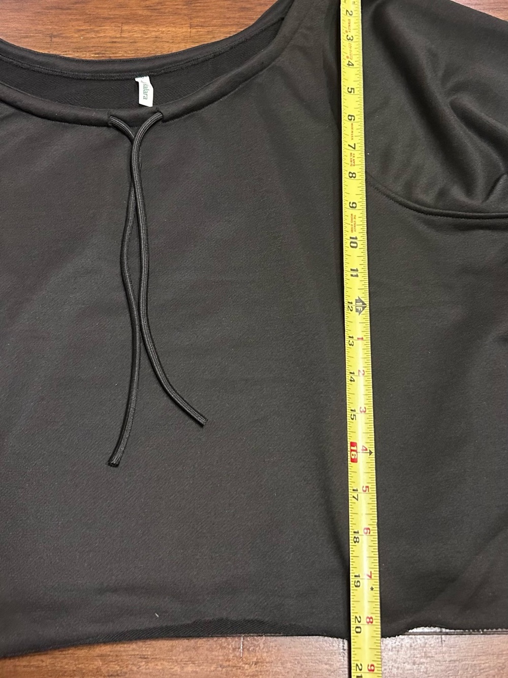 Halara Cropped Sweatshirt Size XS Black Crewneck New without tags - Picture 3 of 6